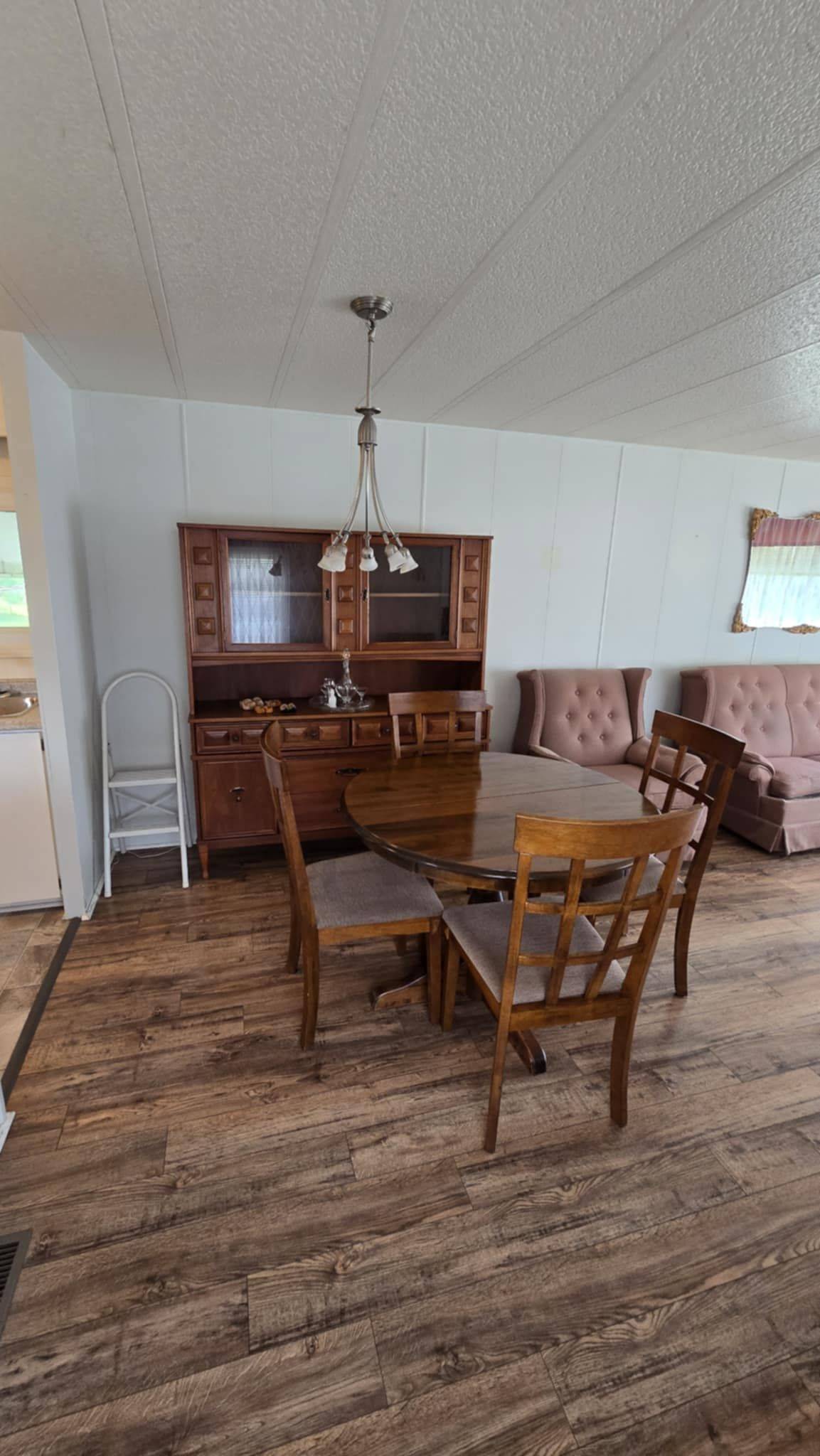 Elizabethtown-kitley, ON K6V 7B5,1871 Oxford AVE #15