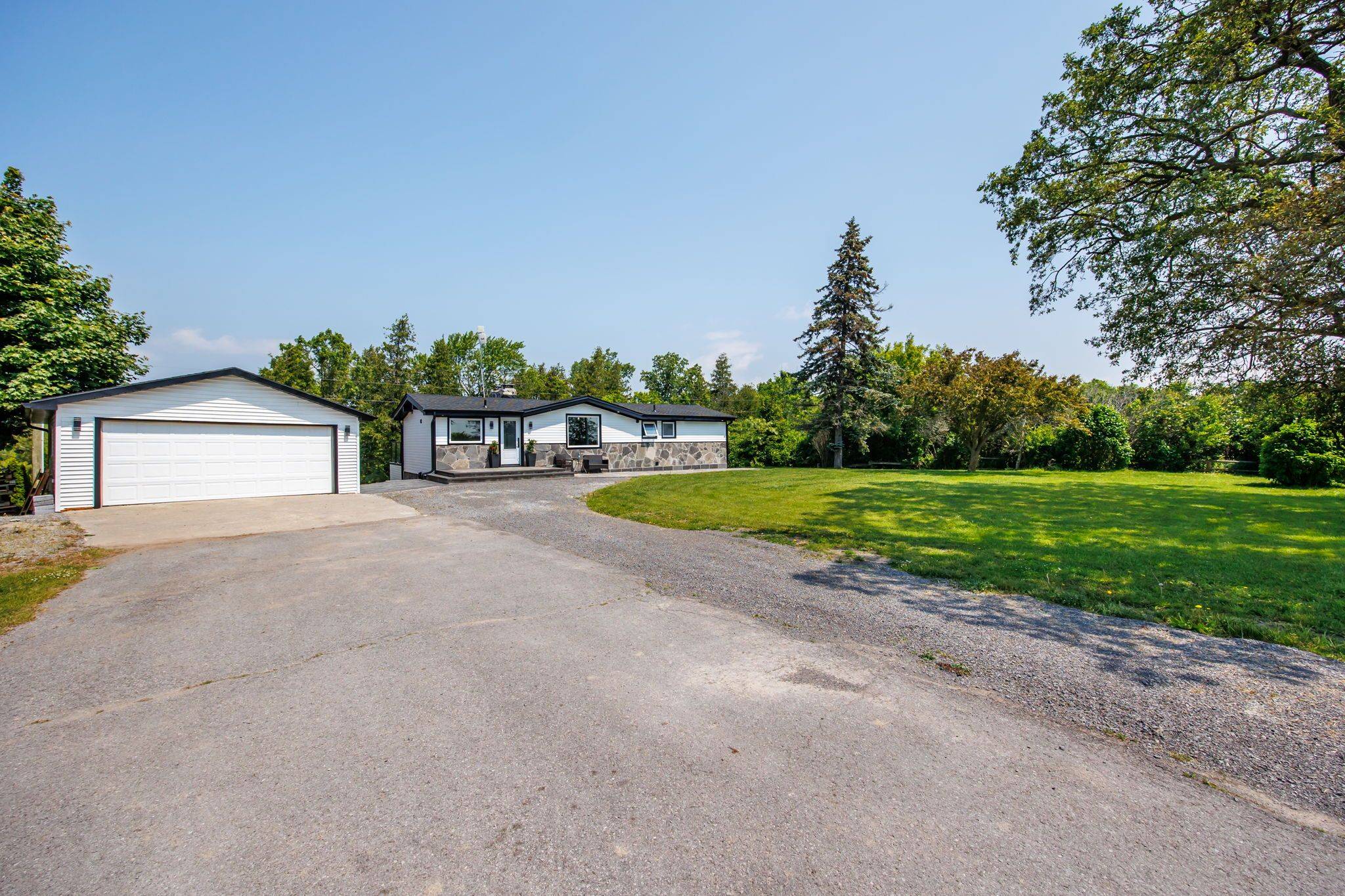 4670 COUNTY ROAD 1 RD, Prince Edward County, ON K0K 1T0