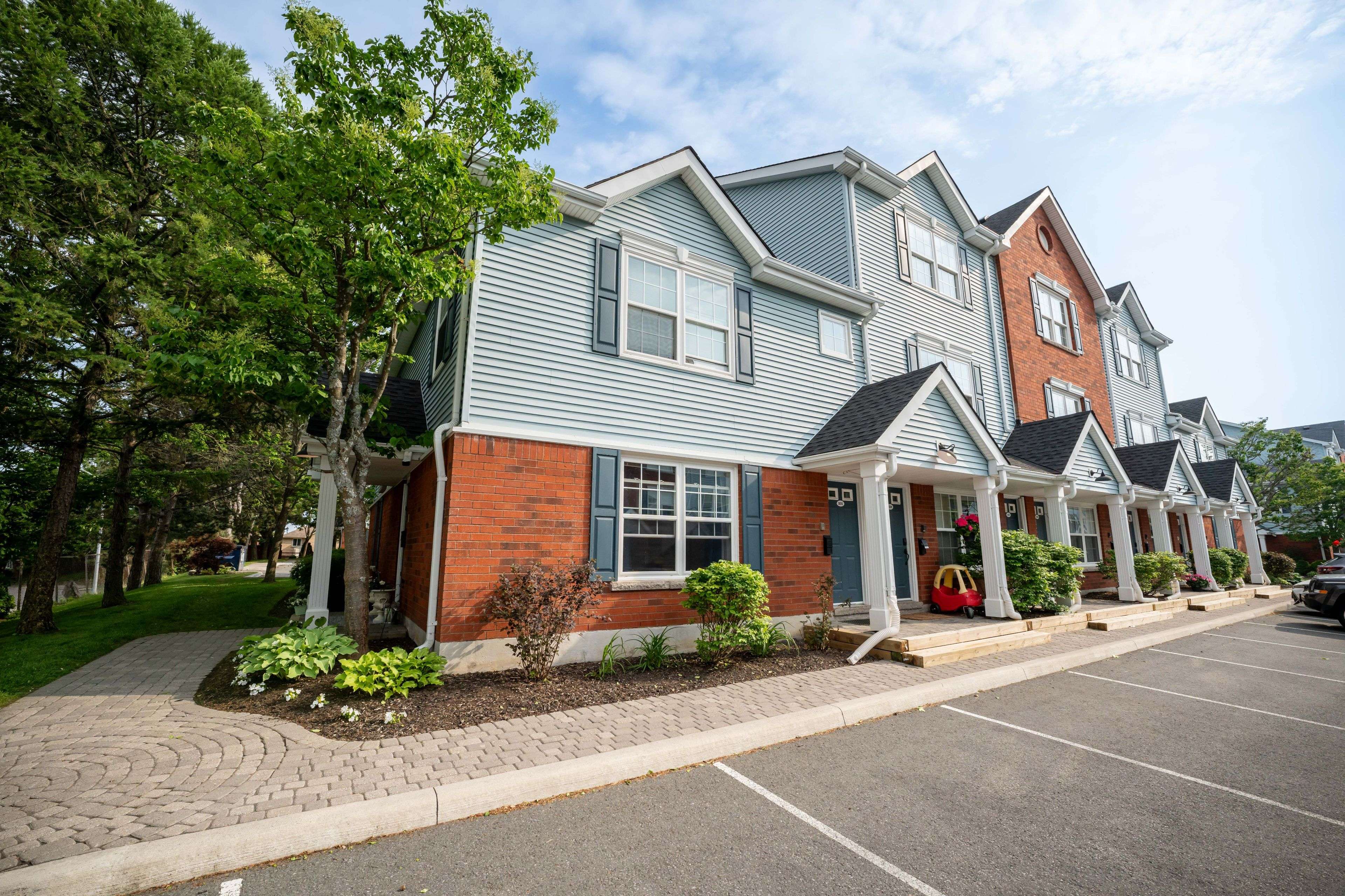 Cobourg, ON K9A 5H9,182 D'arcy ST E #E101
