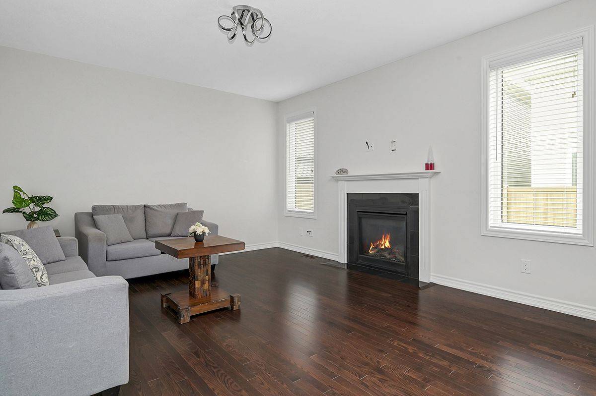 Barrhaven, ON K2J 0K6,54 Moonbeam ST