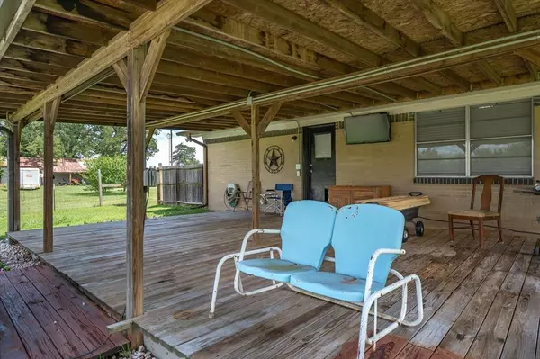 Grand Saline, TX 75140,2228 VZ County Road 1110