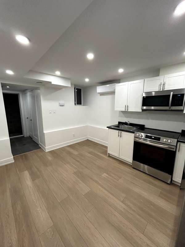 137 Curzon ST #1, Toronto E01, ON M4M 3B6