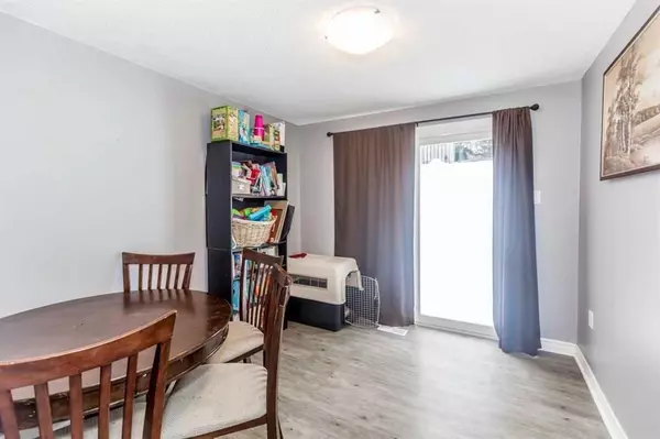 Midland, ON L4R 5A2,266 Galloway BLVD