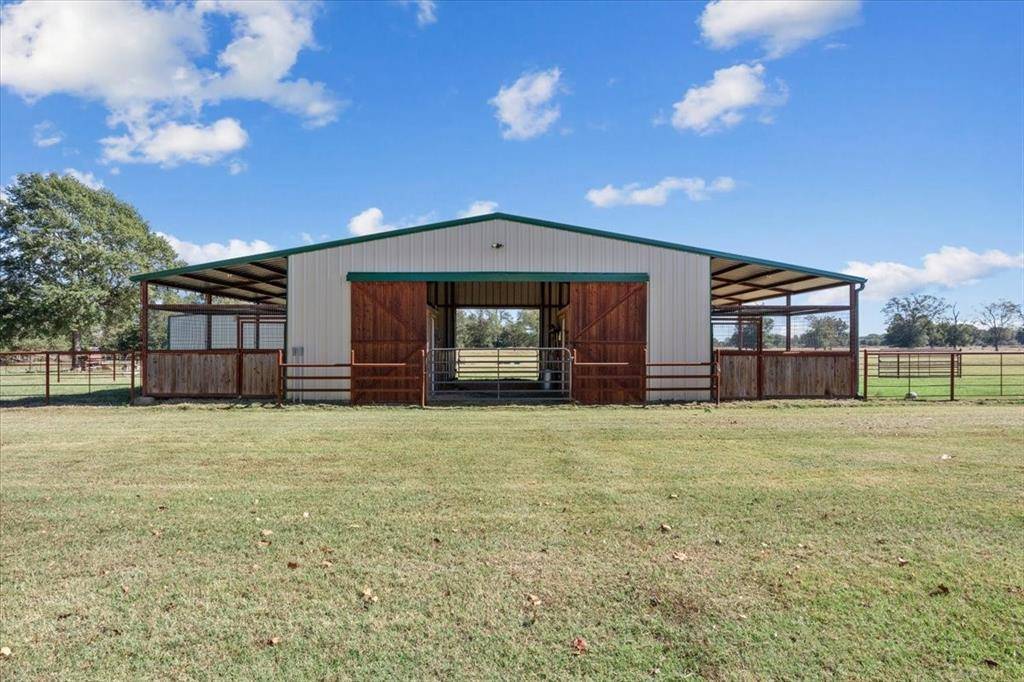 Ivanhoe, TX 75447,1842 County Road 2125