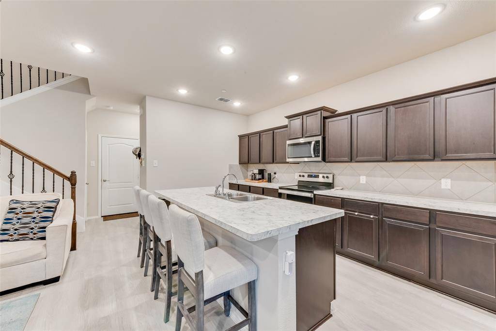 1272 Jones Trail, Lewisville, TX 75077