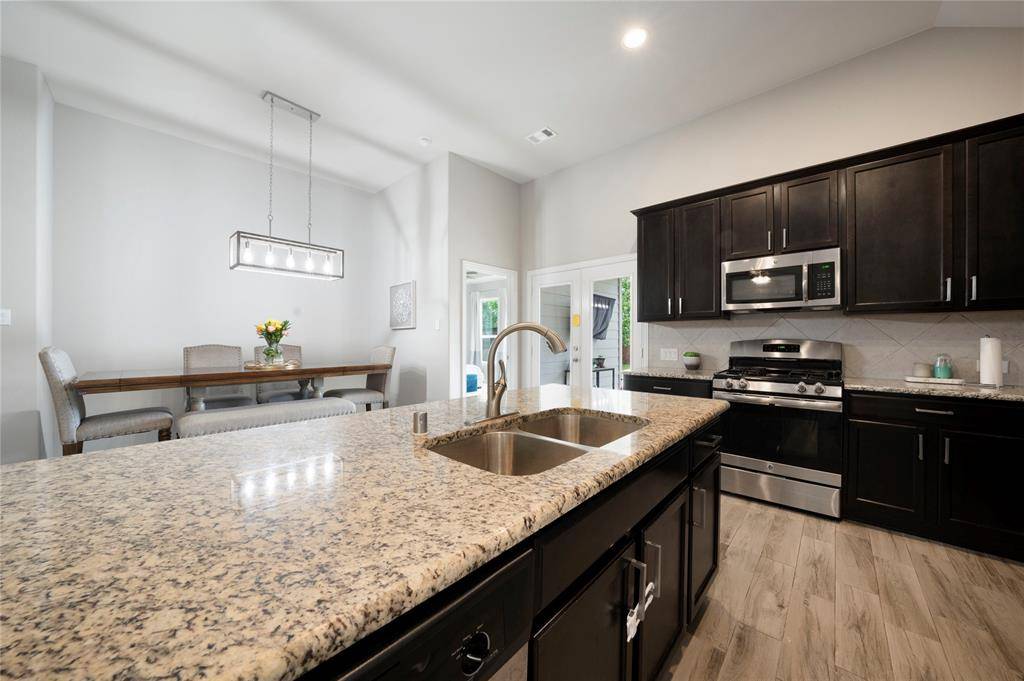 Aubrey, TX 76227,616 Chippewa Way