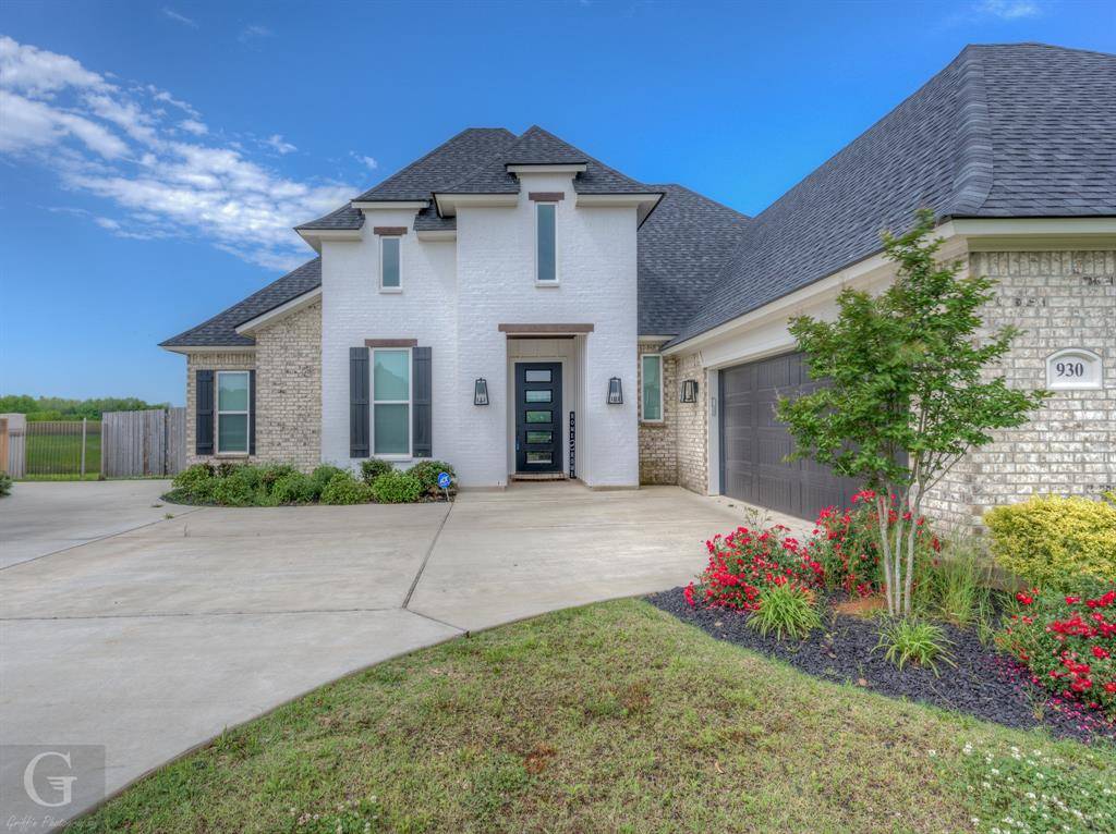 930 Chisolm Trail, Bossier City, LA 71111