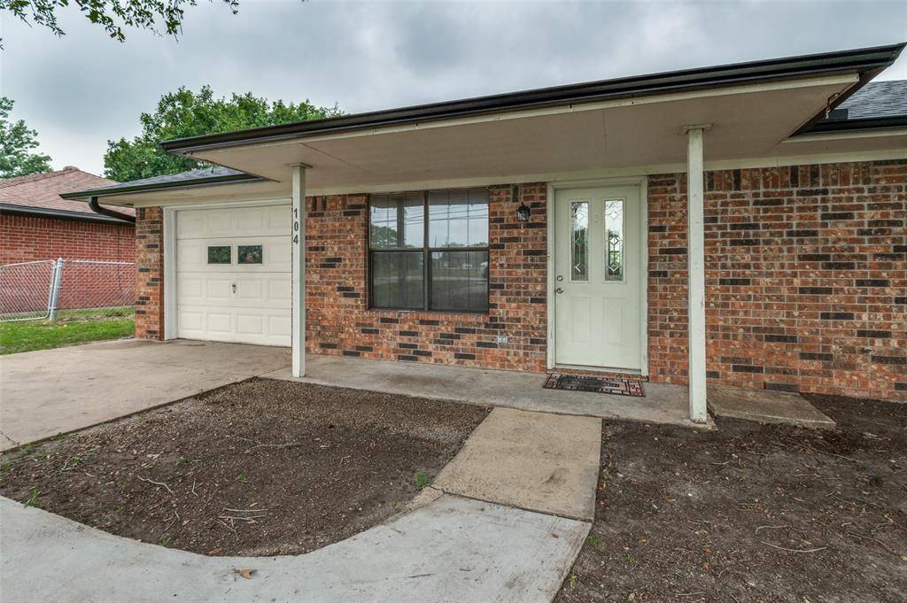 Palmer, TX 75152,104 Bluebonnet Lane