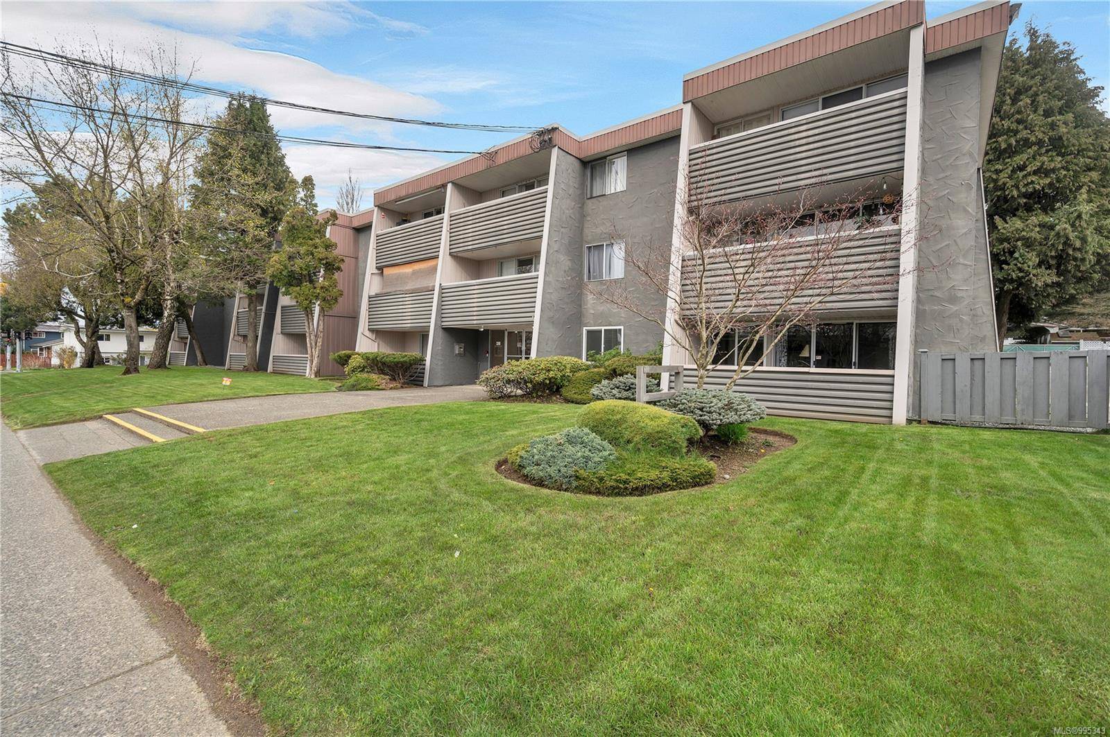 377 Dogwood St #203,  Campbell River,  BC V9W 2Y1