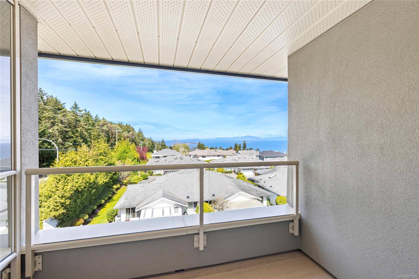 Nanaimo, BC V9V 1A3,6738 Dickinson Rd #304