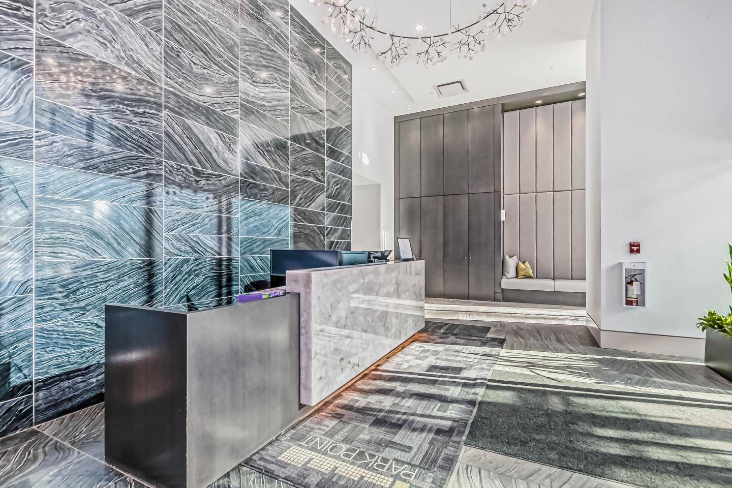 Calgary, AB T2R 1B5,310 12 AVE SW #1905
