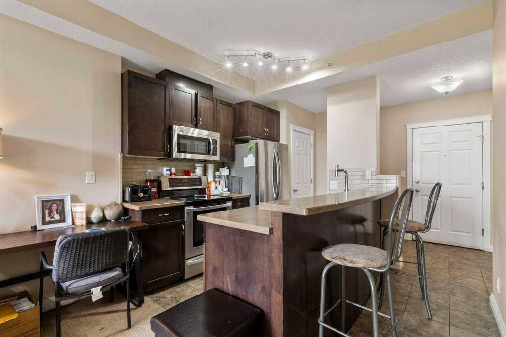 Calgary, AB T3C 2Z1,24 Hemlock CRES Southwest #3416