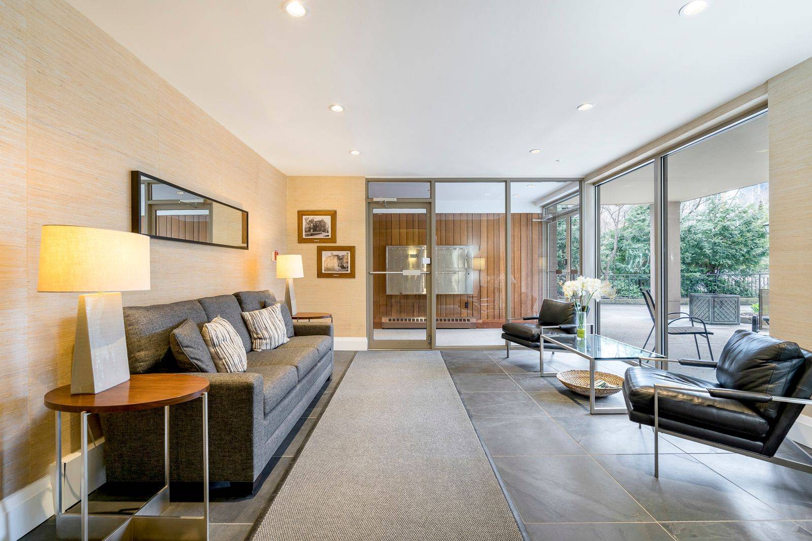 Toronto C09, ON M4W 2P5,31 Rosedale RD #103