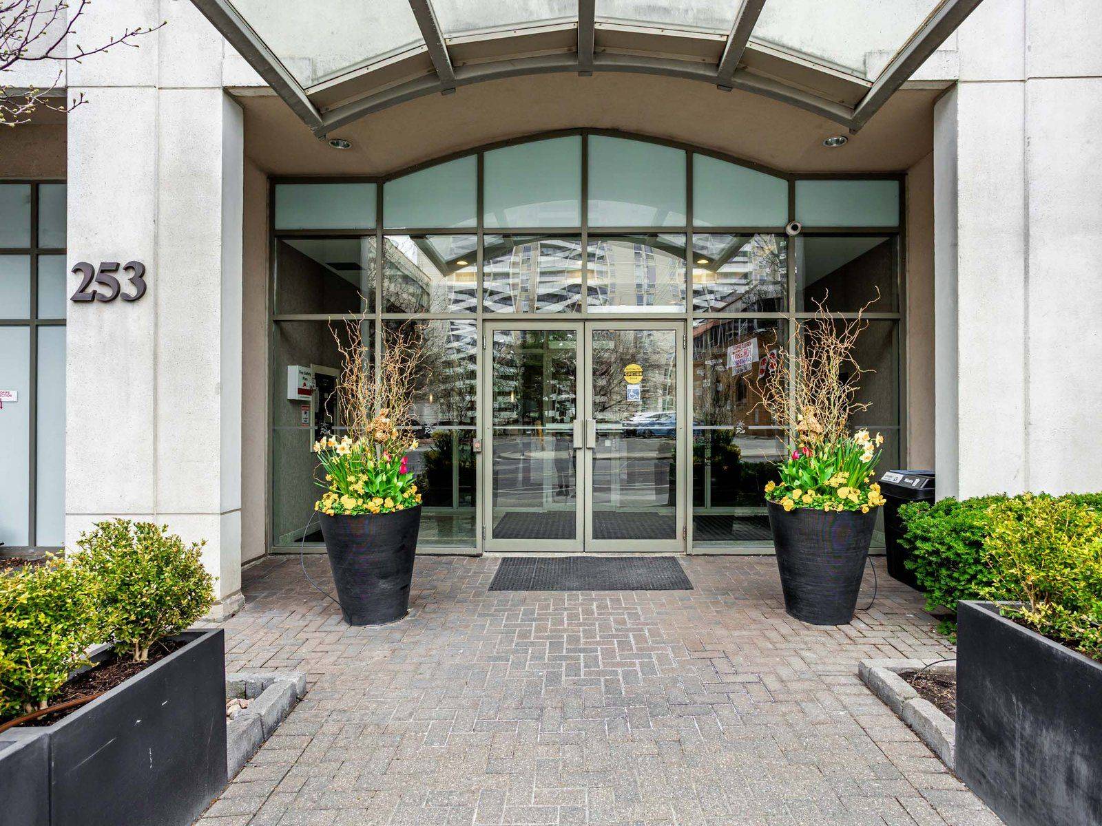 253 Merton ST #611, Toronto C10, ON M4S 3H2