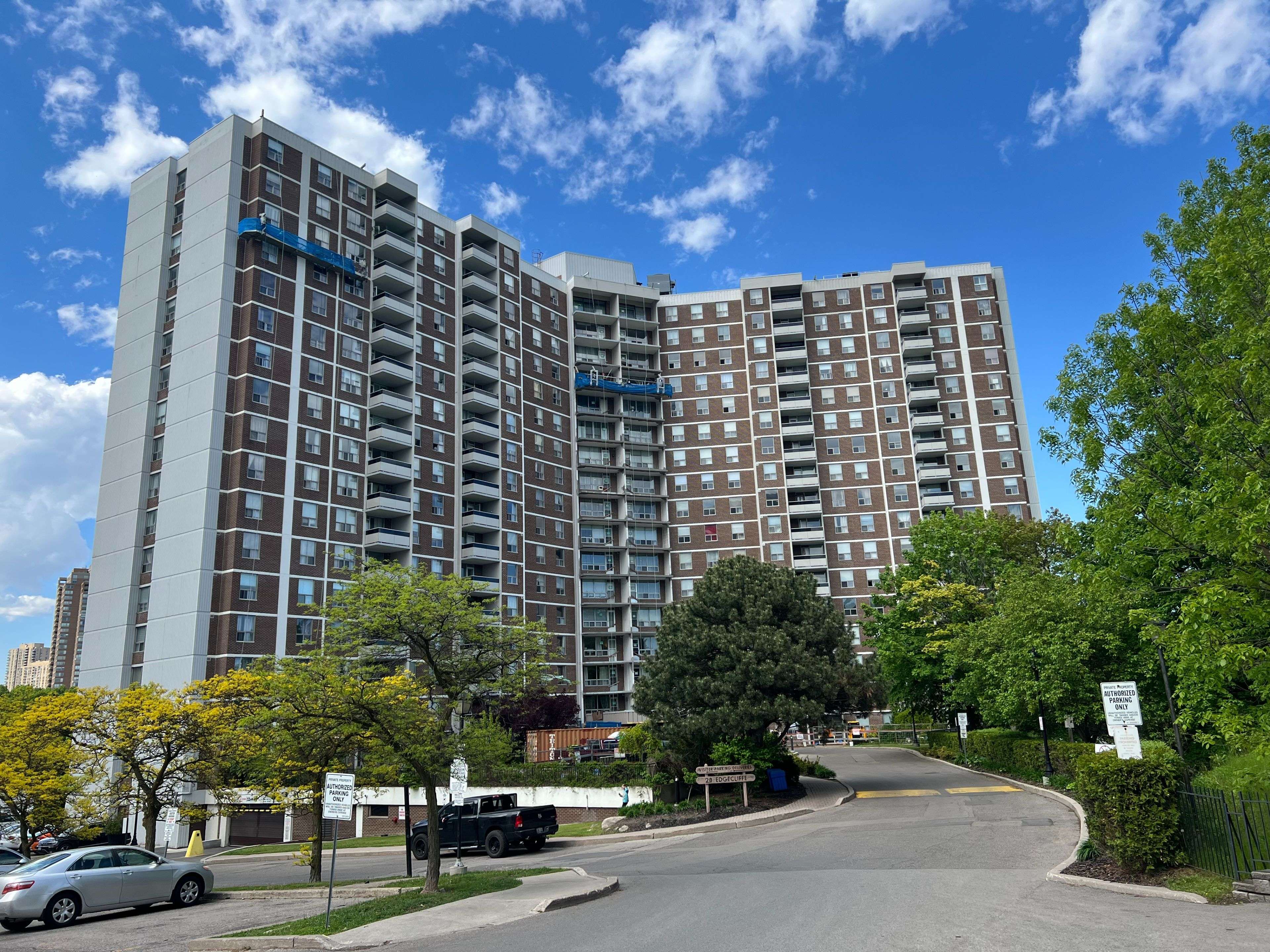 20 Edgecliff Golfway #315, Toronto C11, ON M3C 3A4