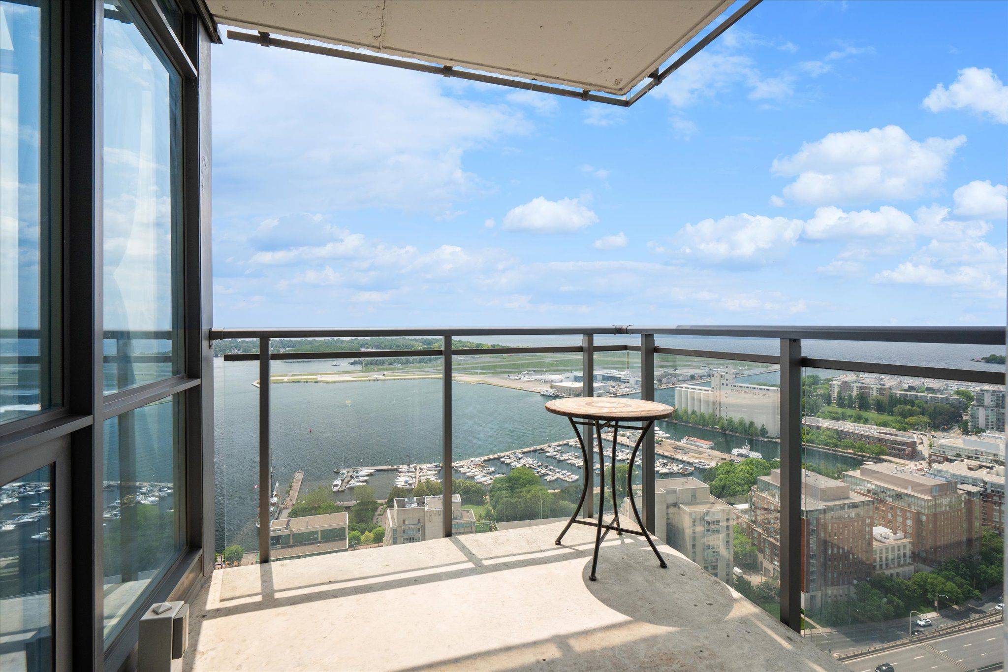 11 Brunel CT #4115, Toronto C01, ON M5V 3Y3