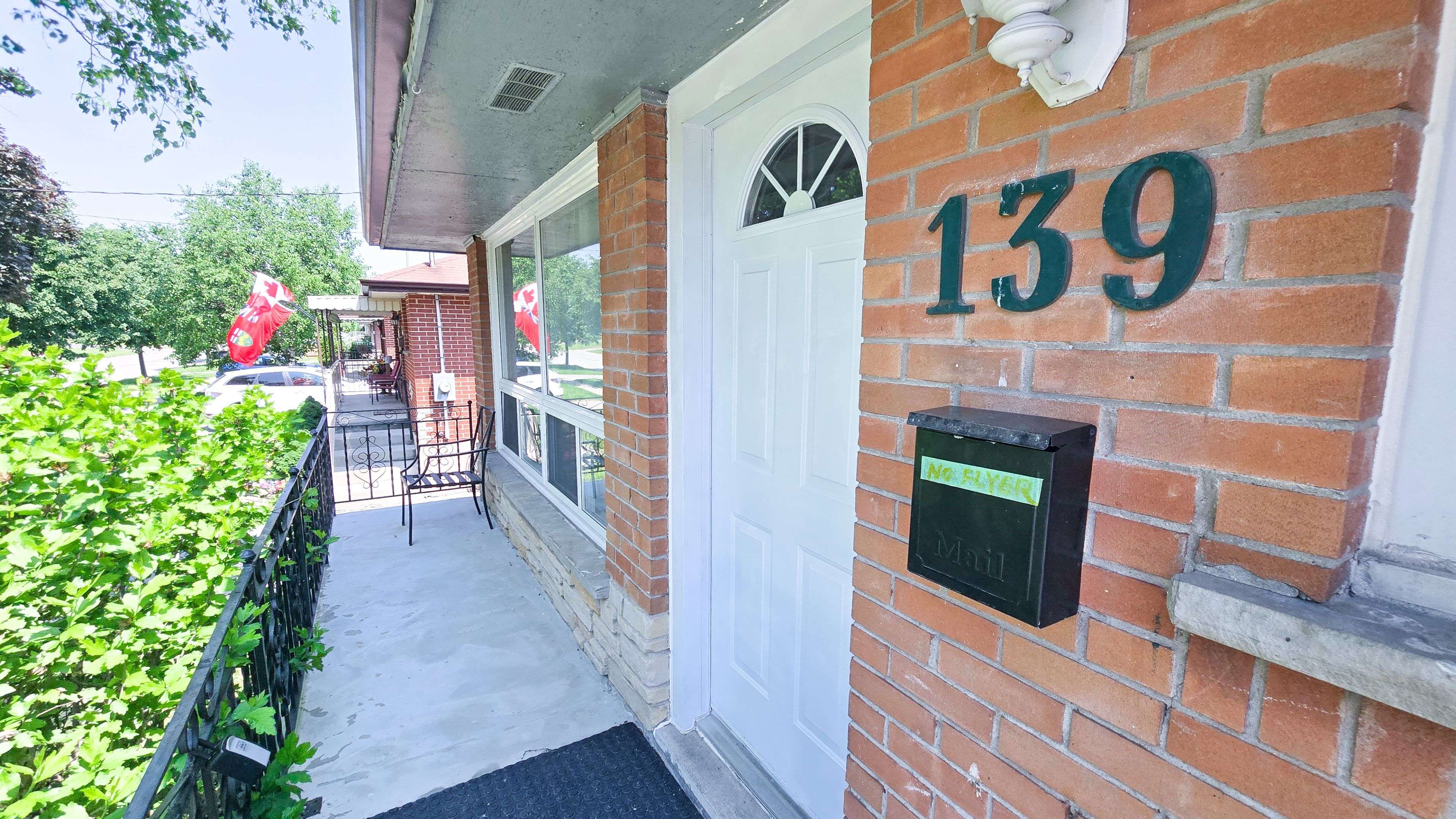 139 Cabot ST, Oshawa, ON L1J 5R8