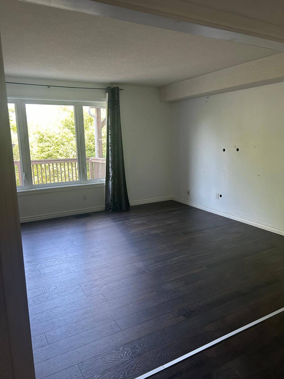 73 Garden ST, Whitby, ON L1N 9E7