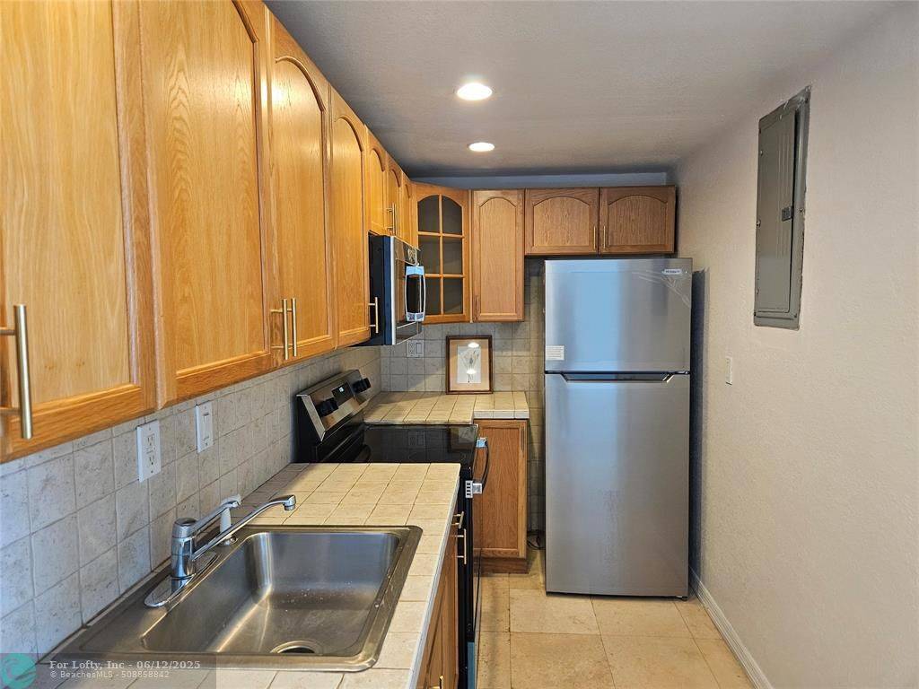 Fort Lauderdale, FL 33316,200 S Birch Rd  #1210