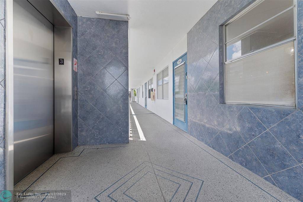 Boca Raton, FL 33434,3082 Exeter  #3082