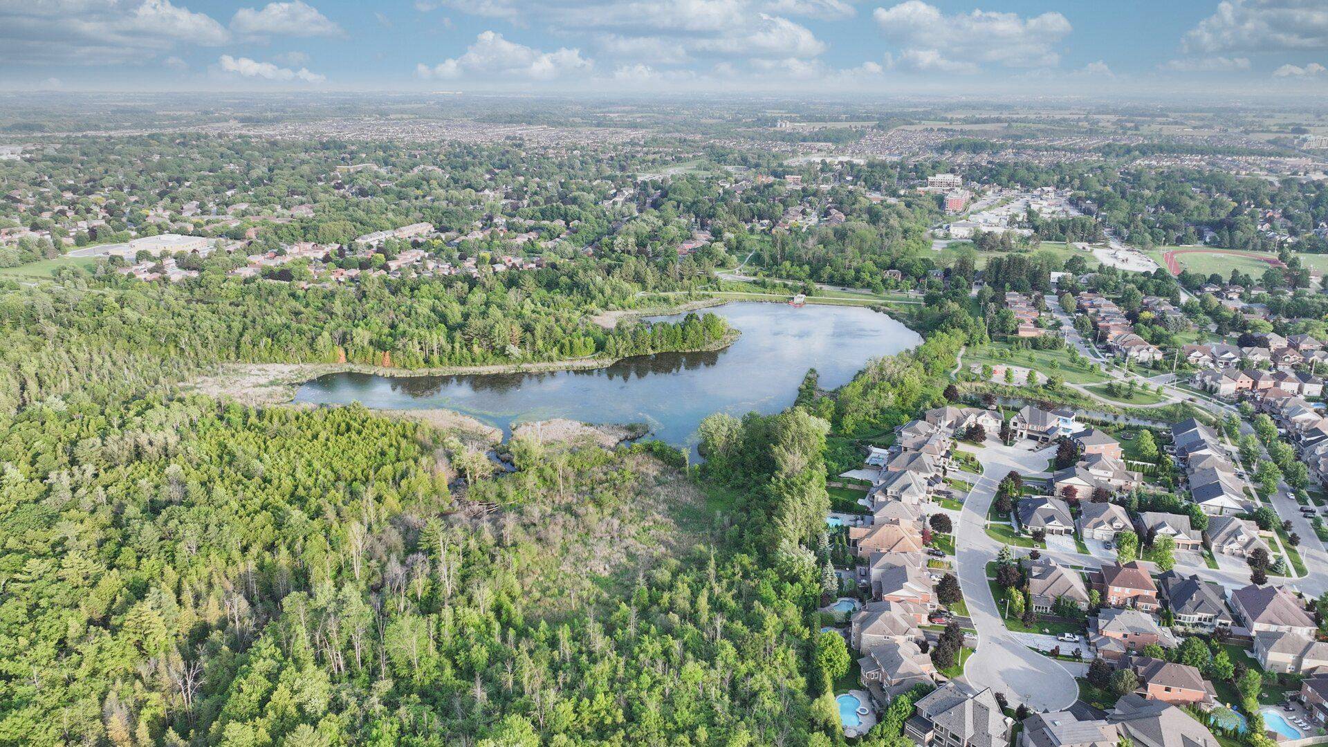 Whitchurch-stouffville, ON L4A 4X5,172 Steam Whistle DR