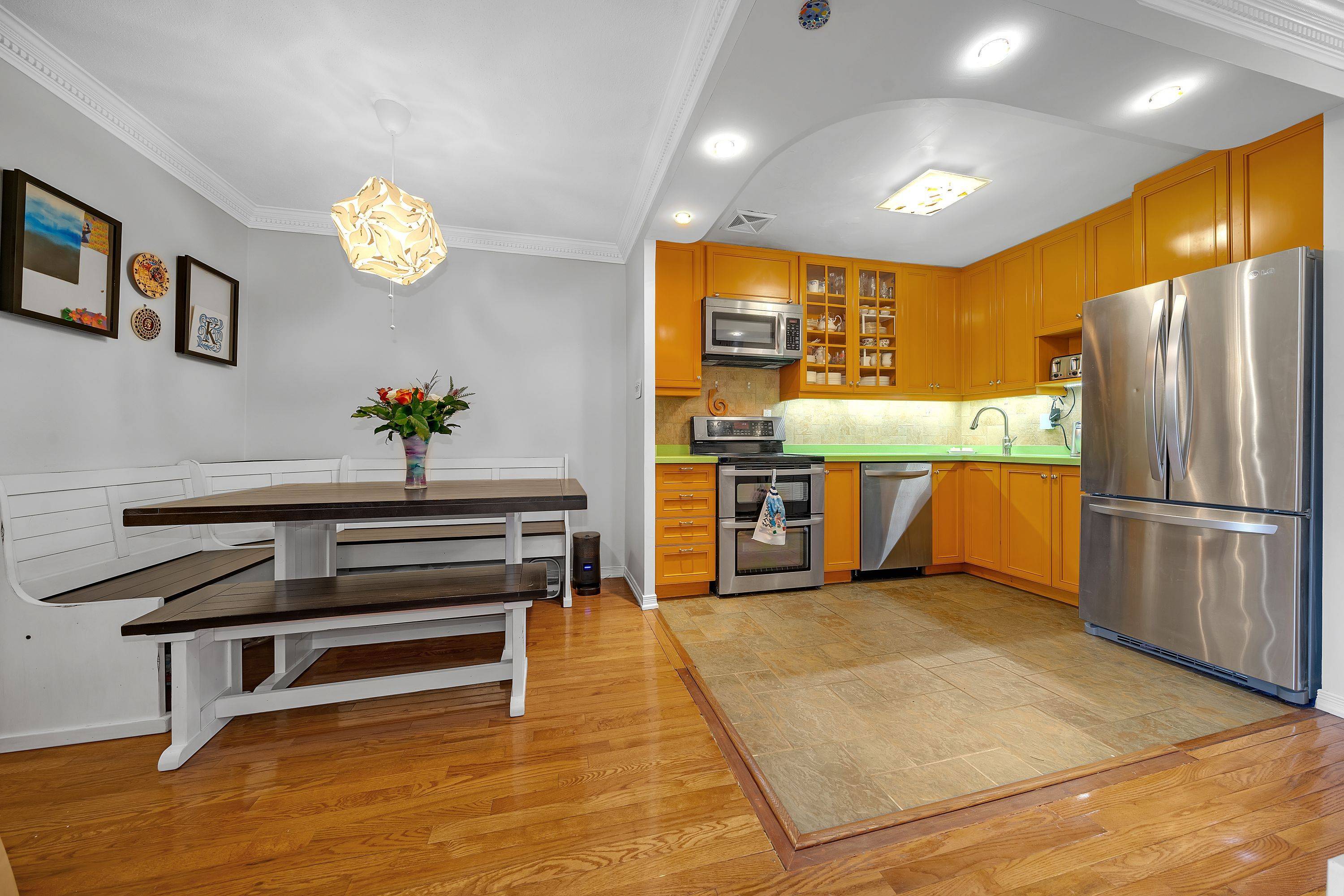 Markham, ON L3T 4T4,16 Elgin ST #254