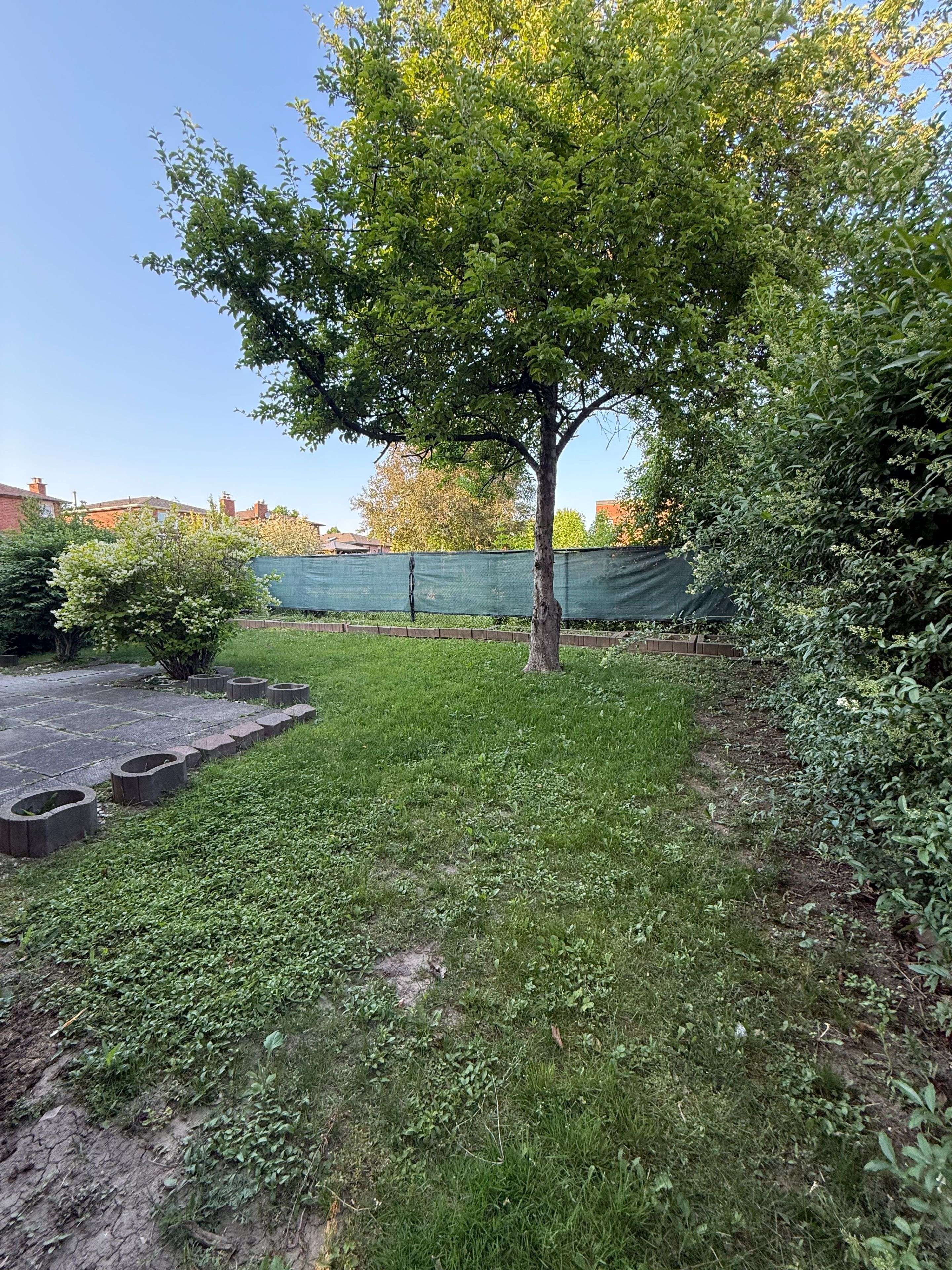 Vaughan, ON L6A 1A8,15 Brice ST