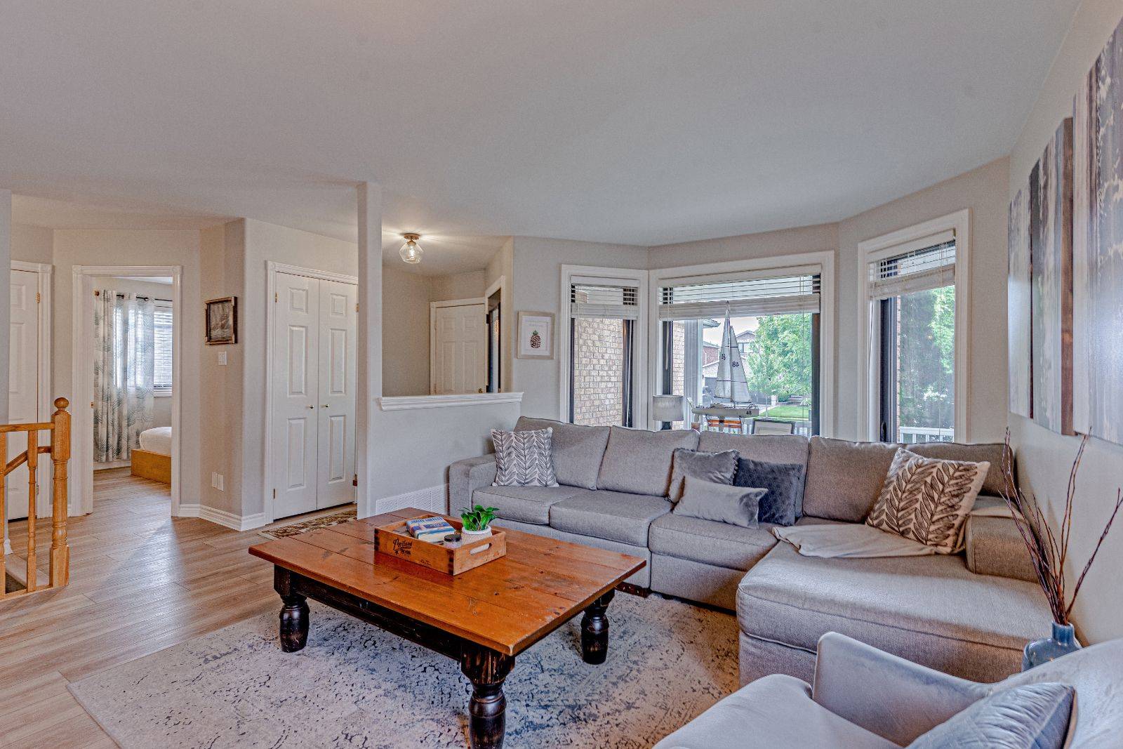Barrie, ON L4N 0P4,236 Pringle DR