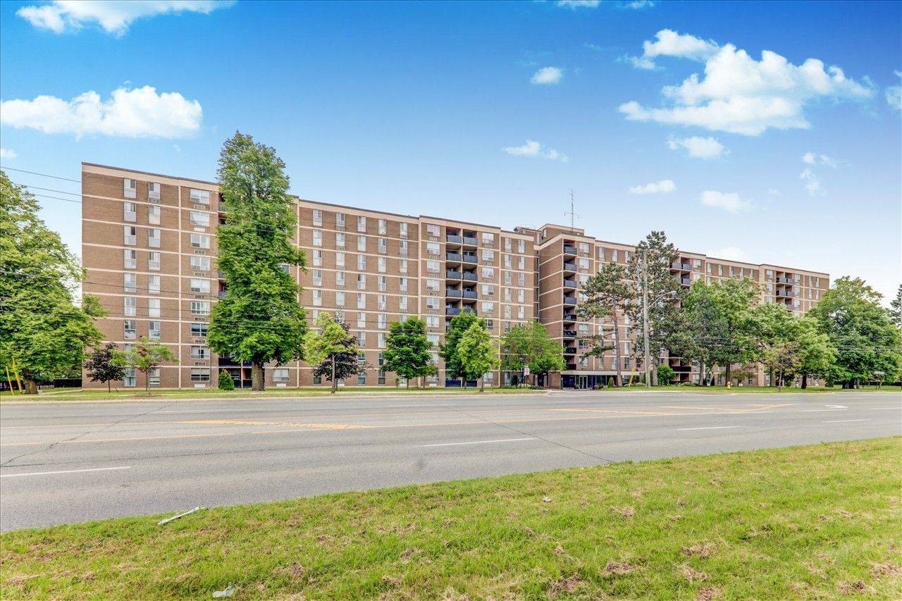 Toronto W05, ON M9L 2K2,2835 Islington AVE #503