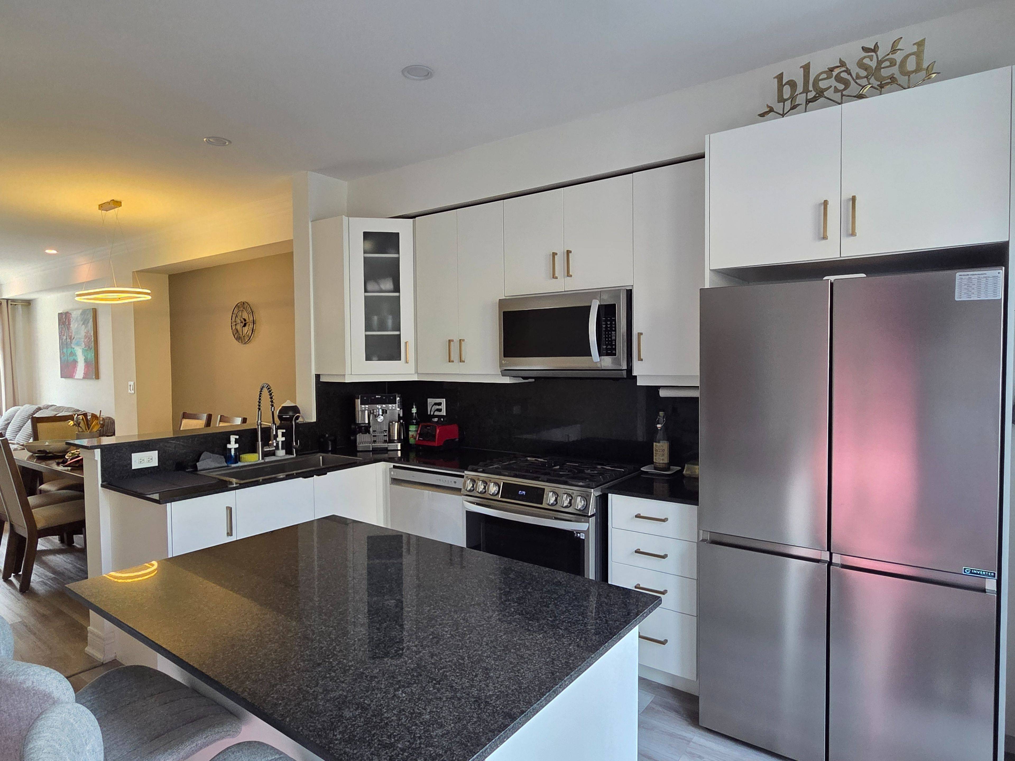Mississauga, ON L4X 0A3,1812 Burnhamthorpe RD E #76