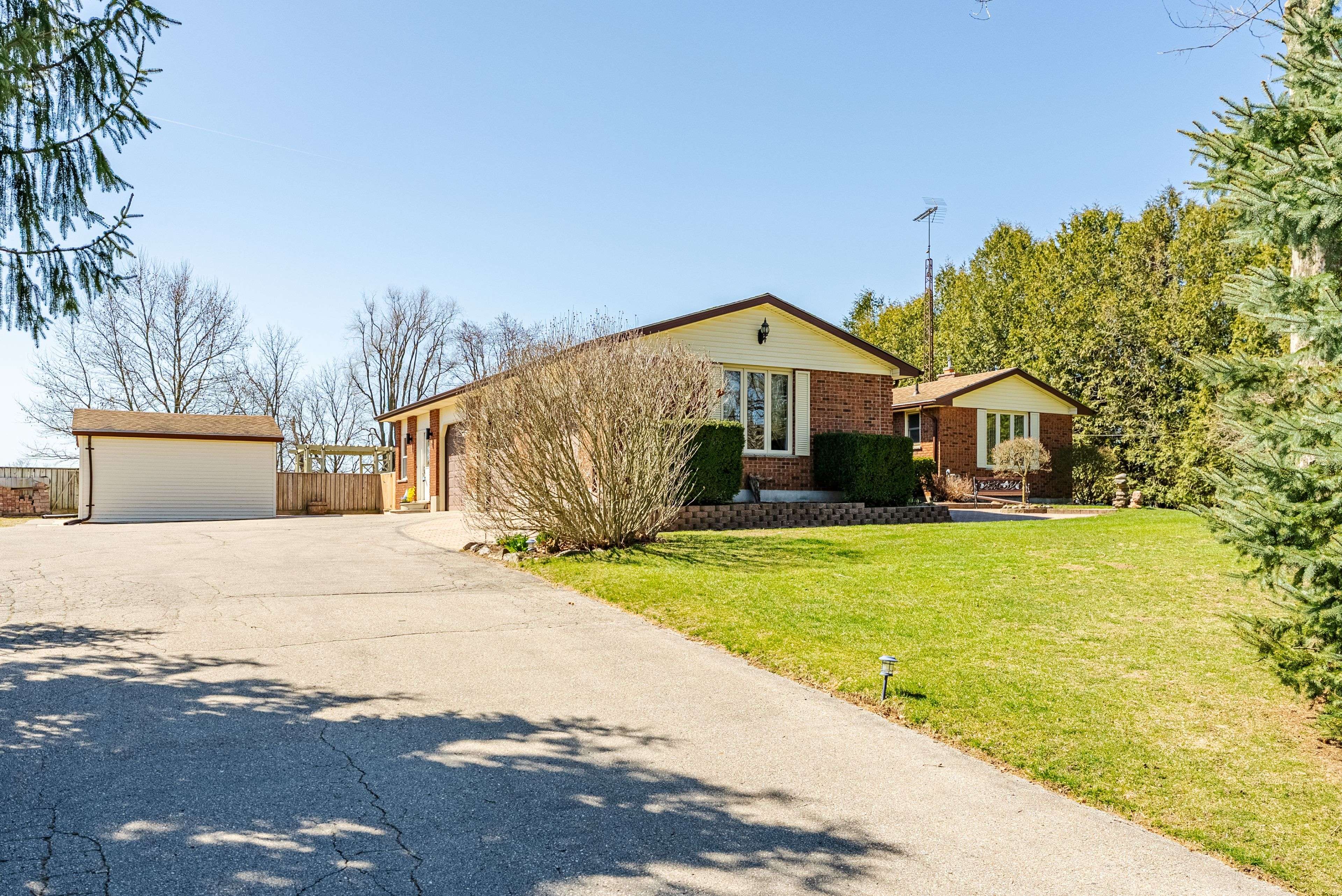Central Elgin, ON N5P 3S8,43845 Sparta Line