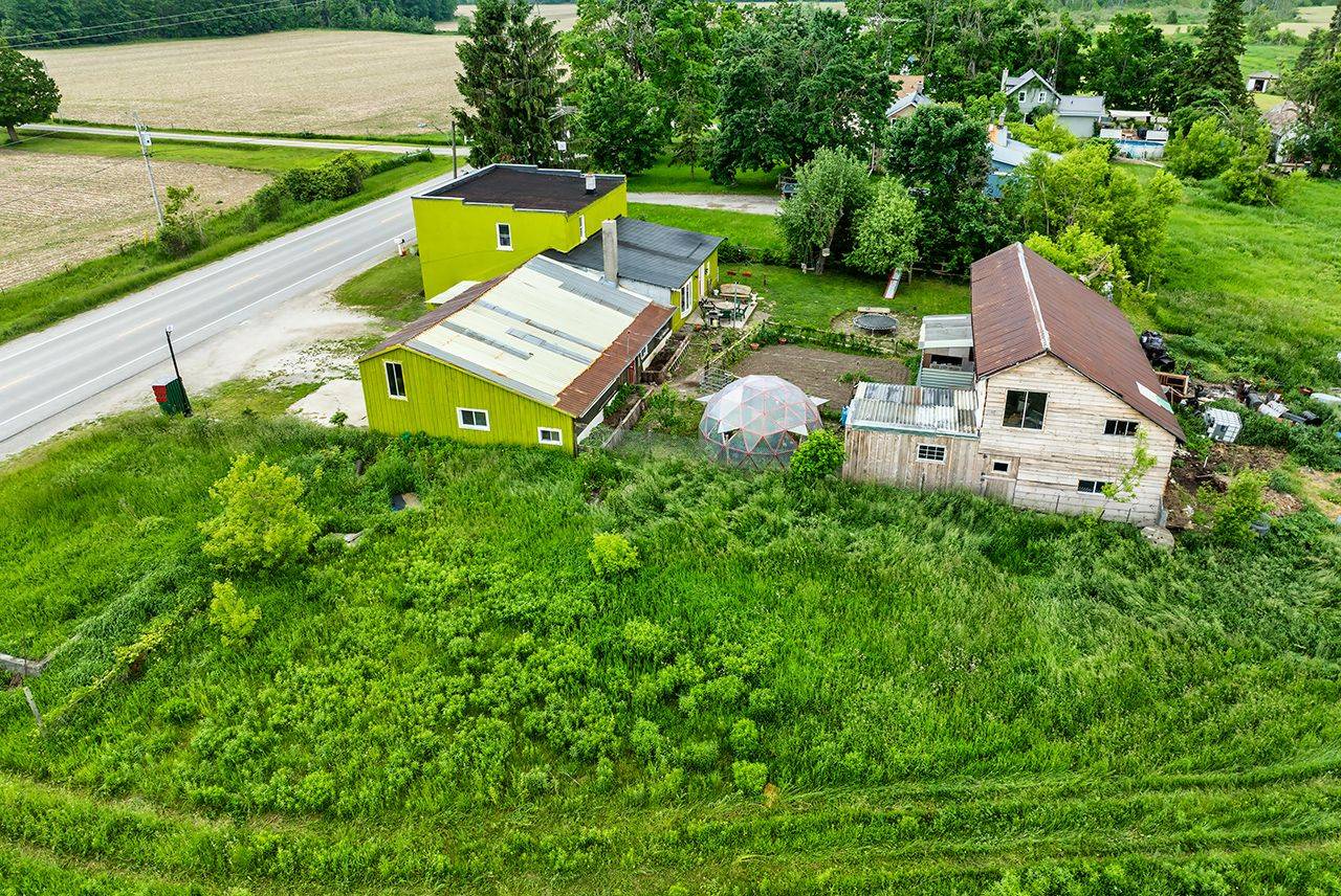 Kawartha Lakes, ON K0M 2T0,833 Woodville RD