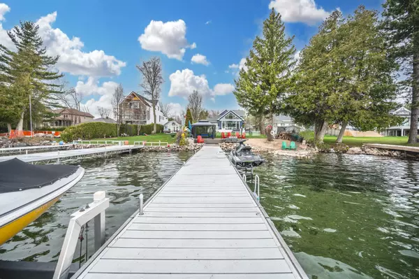 Innisfil, ON L9S 4M6,1627 Houston AVE