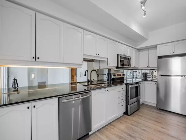 Toronto W06, ON M8V 4G1,58 Marine Parade DR #228