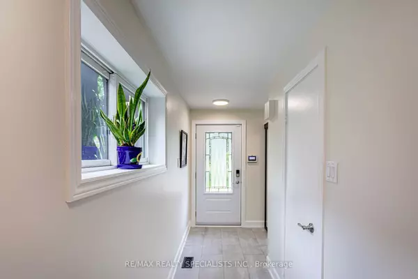 Mississauga, ON L5N 1M9,6941 Cherbourg GDNS
