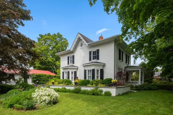 303 Henry ST, Cobourg, ON K9A 3Y7