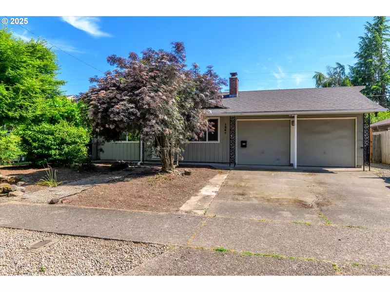 1367 Piedmont ST, Springfield, OR 97477