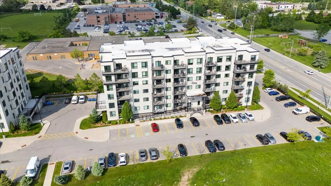 295 Cundles RD E #404, Barrie, ON L4M 0K8