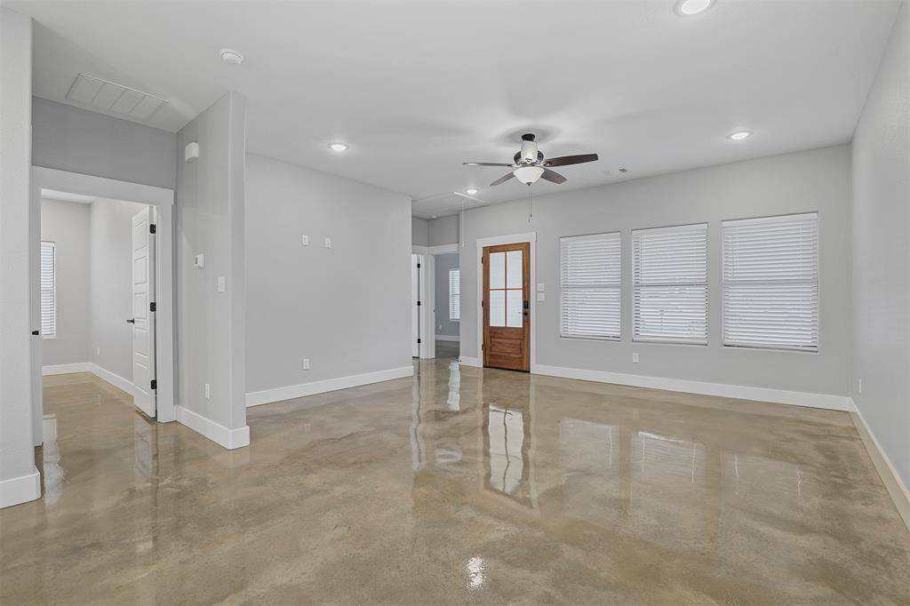Denison, TX 75020,412 W Monterey Street