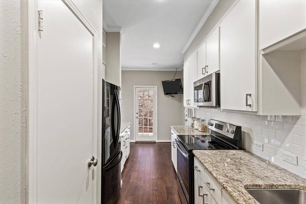 Fort Worth, TX 76109,4403 Bellaire Drive S #224S