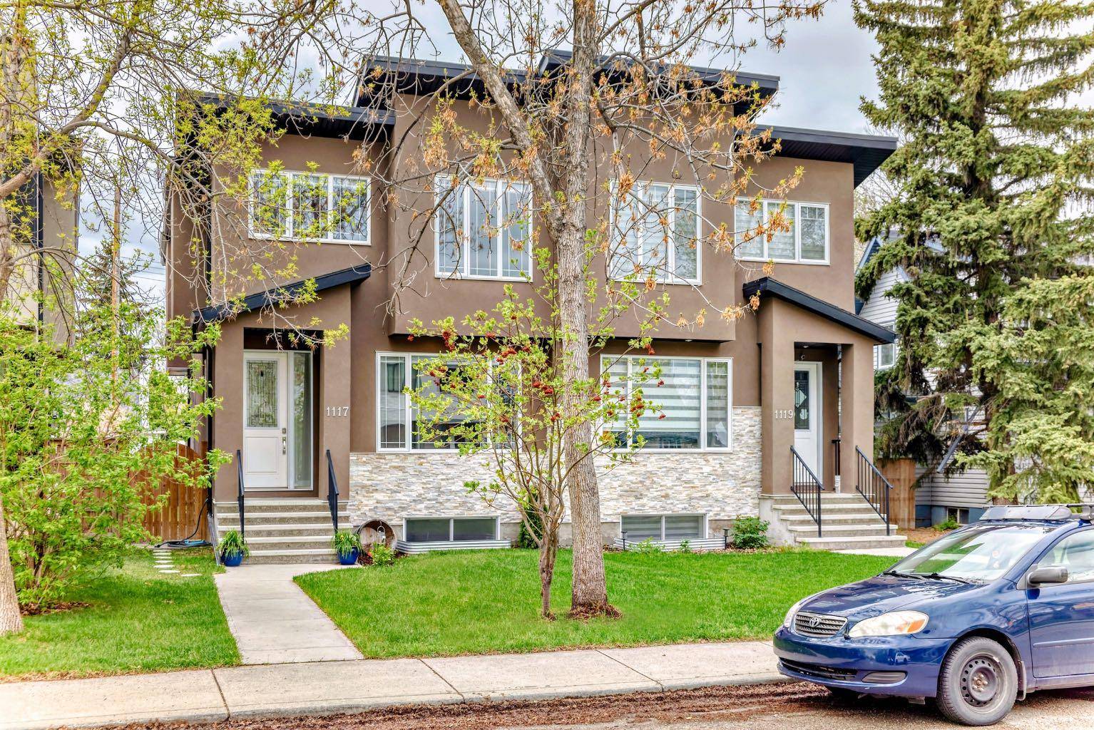 1117 Russet RD, Calgary, AB T2E5L4