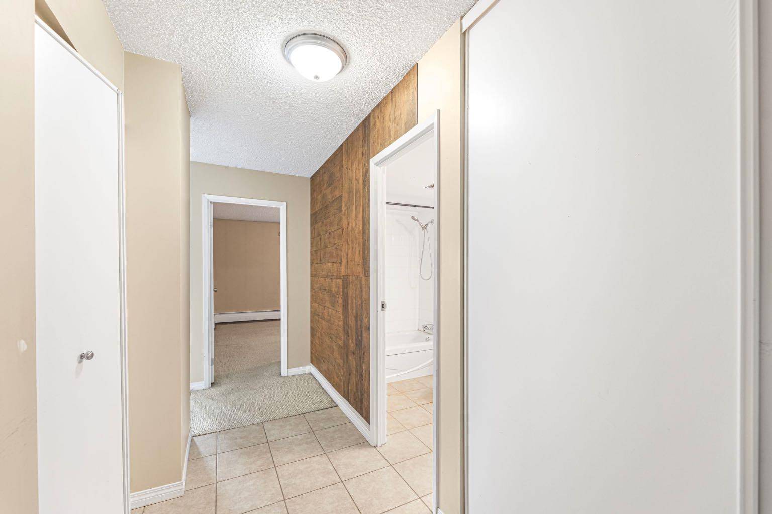 Calgary, AB T3C 3R9,1334 12 AVE Southwest #806