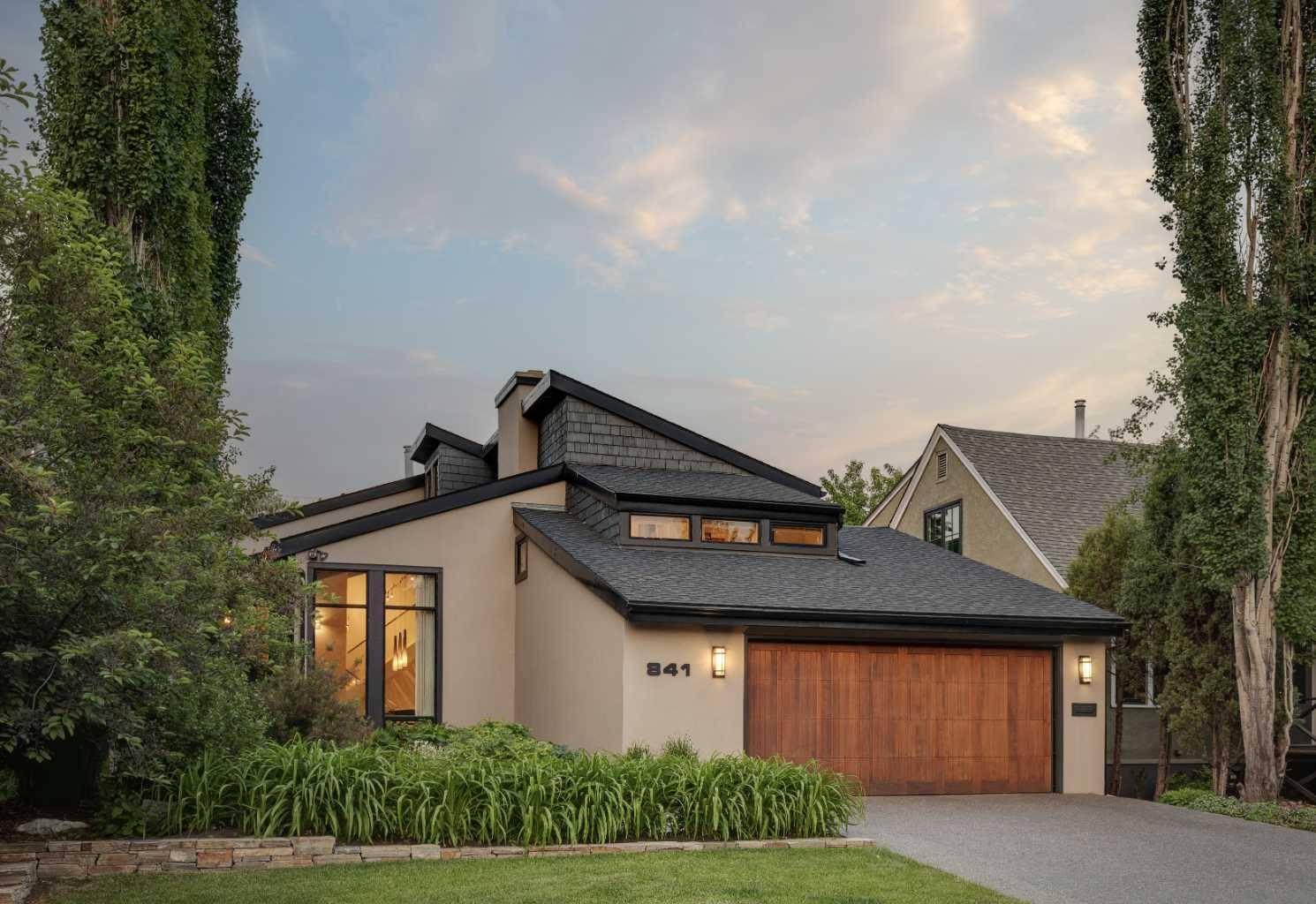841 Rideau RD Southwest, Calgary, AB T2S 0S2