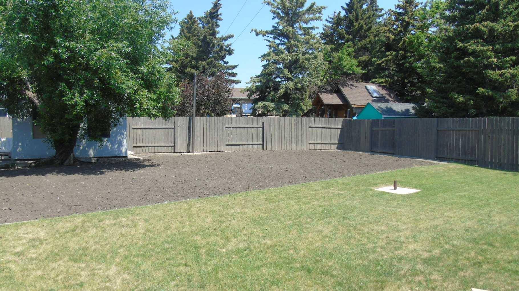 Pincher Creek, AB T0K 1W0,379 OAKWOOD DR