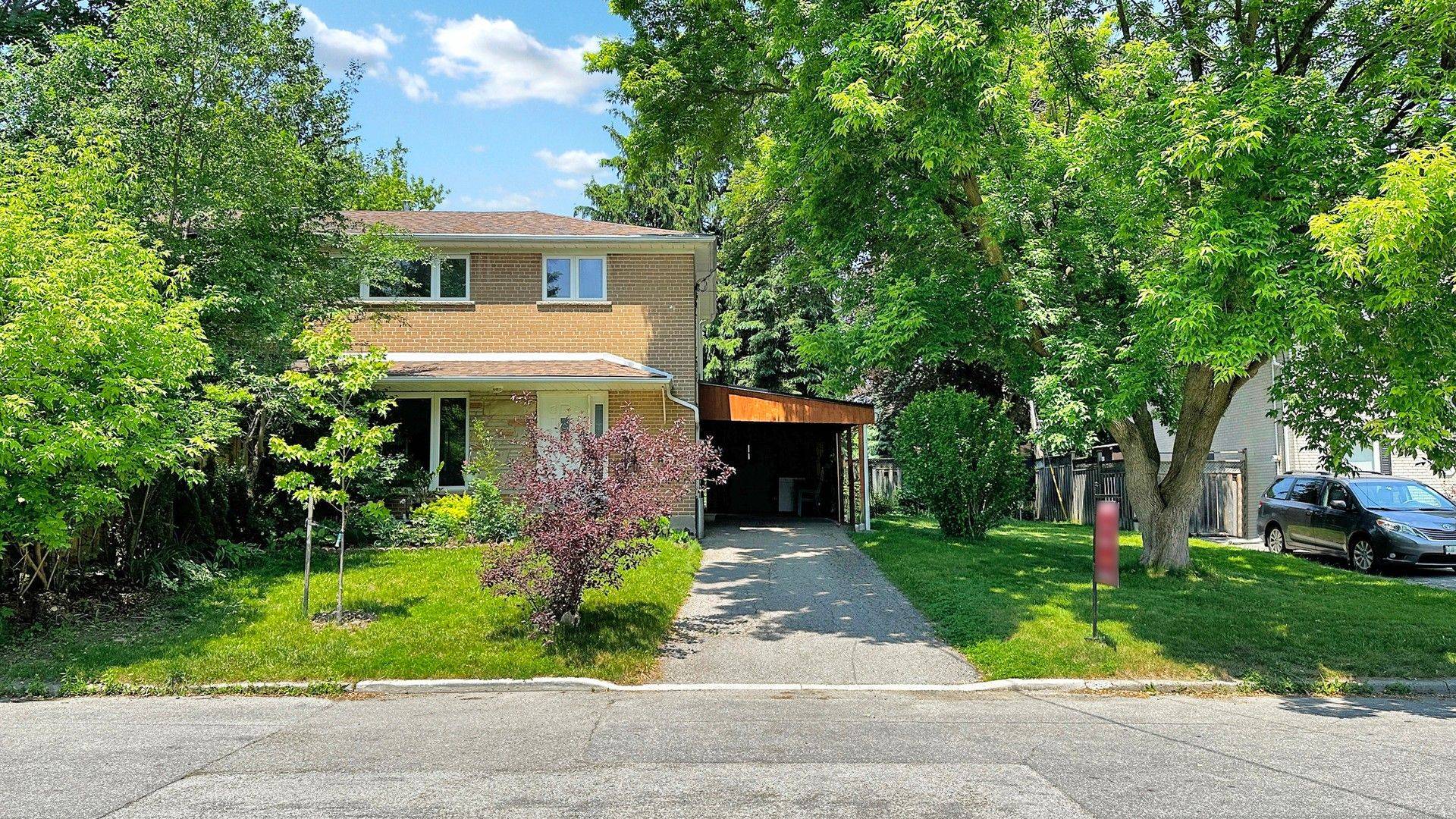 Toronto C14, ON M2N 4H4,14 Logandale RD