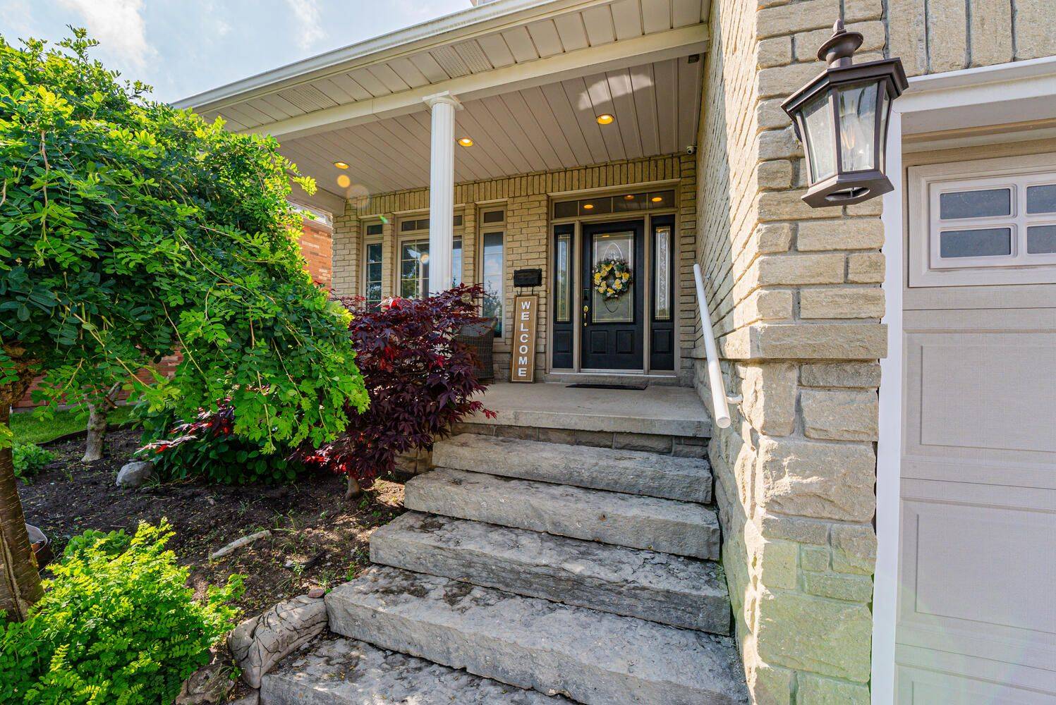 Whitby, ON L1N 9T4,10 Otto CT