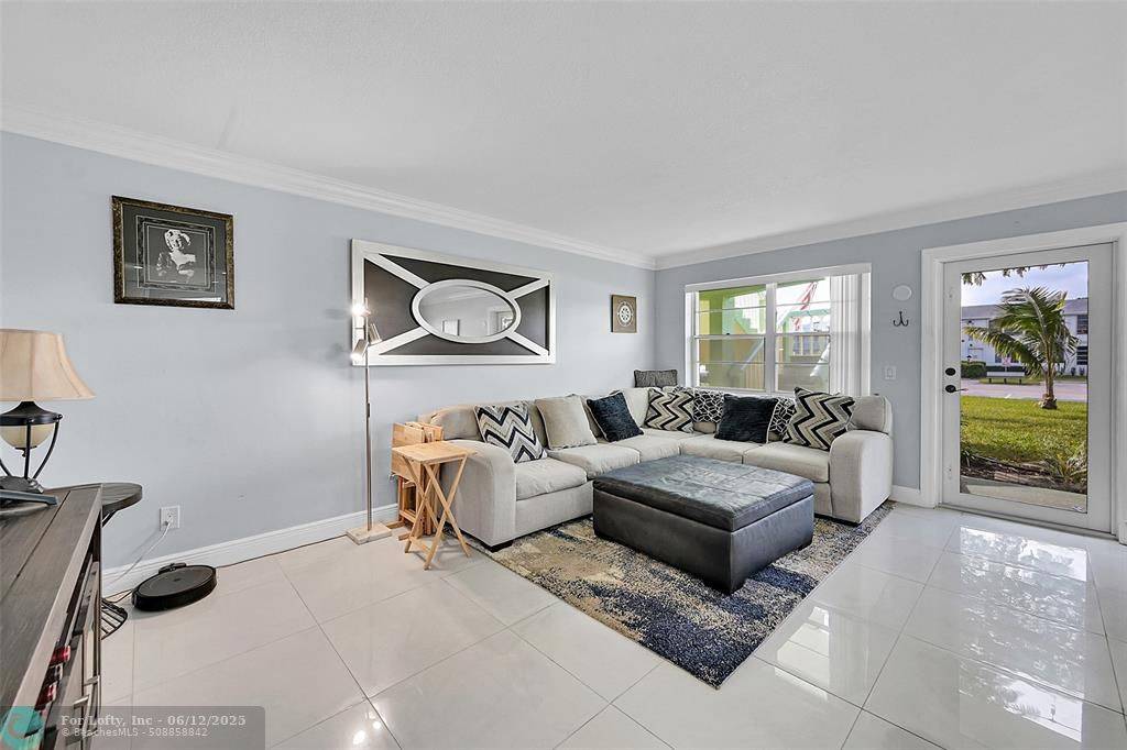 Deerfield Beach, FL 33442,156 Farnham G #156