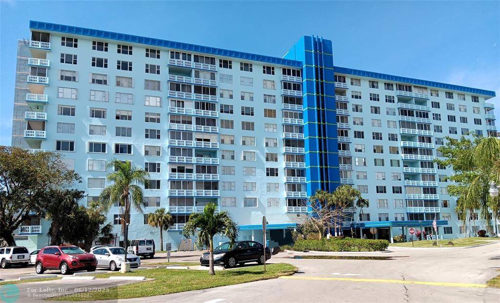 4001 Hillcrest Dr  #912, Hollywood, FL 33021