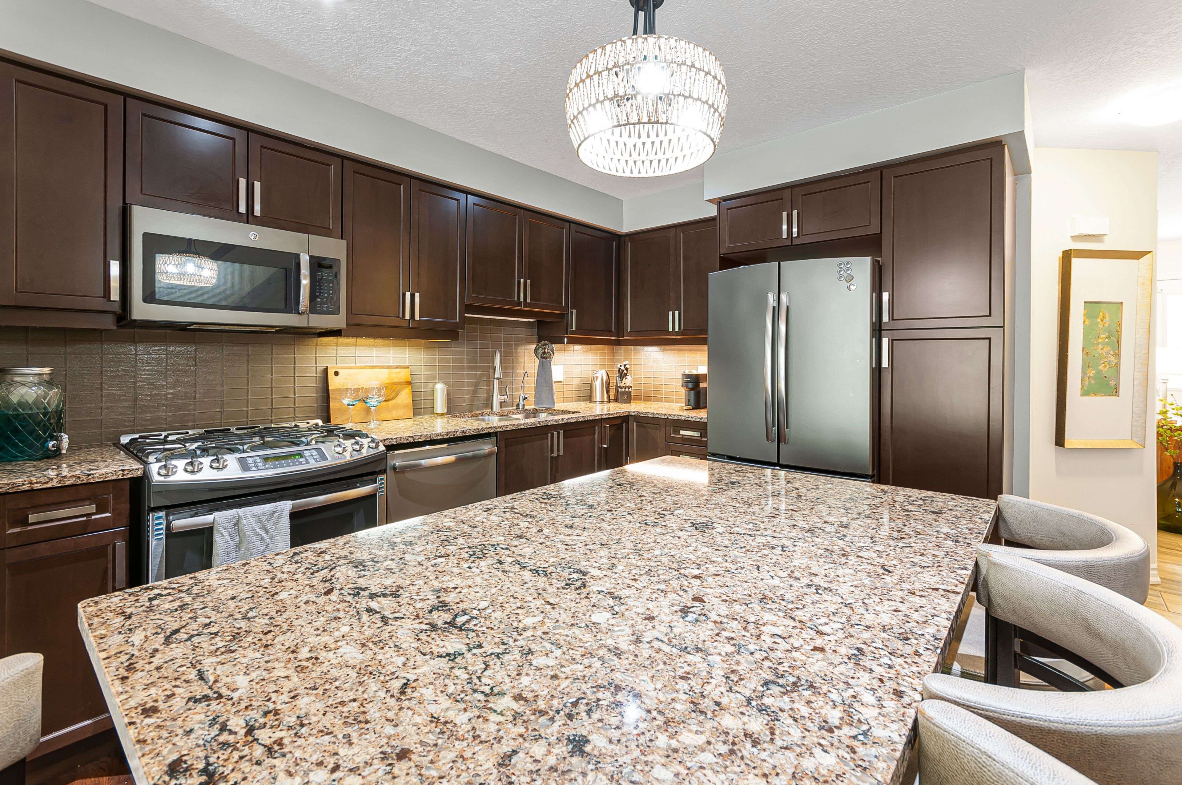 Collingwood, ON L9Y 0G9,37 Conservation WAY W #106