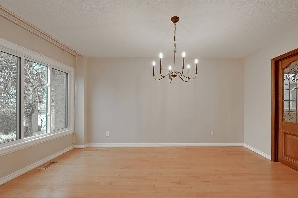 Burlington, ON L7L 5W8,5391 Sheldon Park DR